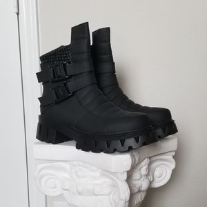 (Sold) KOI Tyger Cyber Combat Boots
